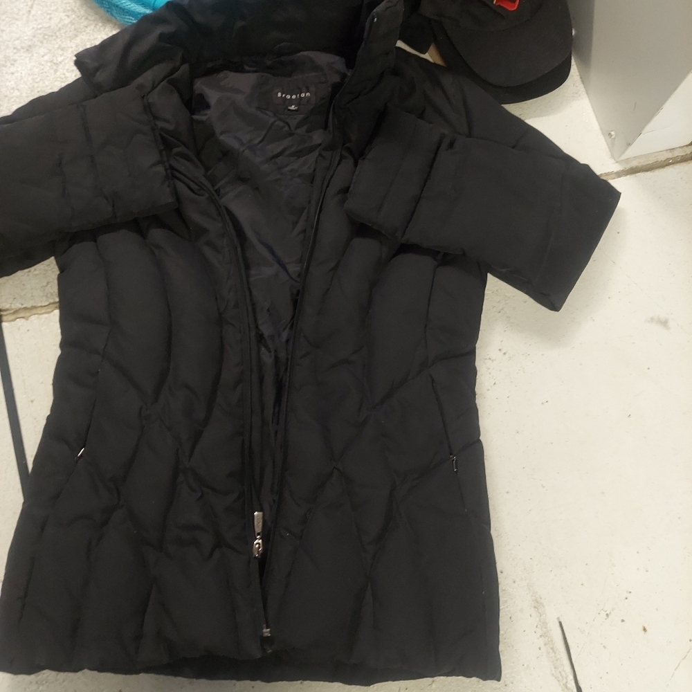 Trending. Designer puffer. Full zip. Braetan.